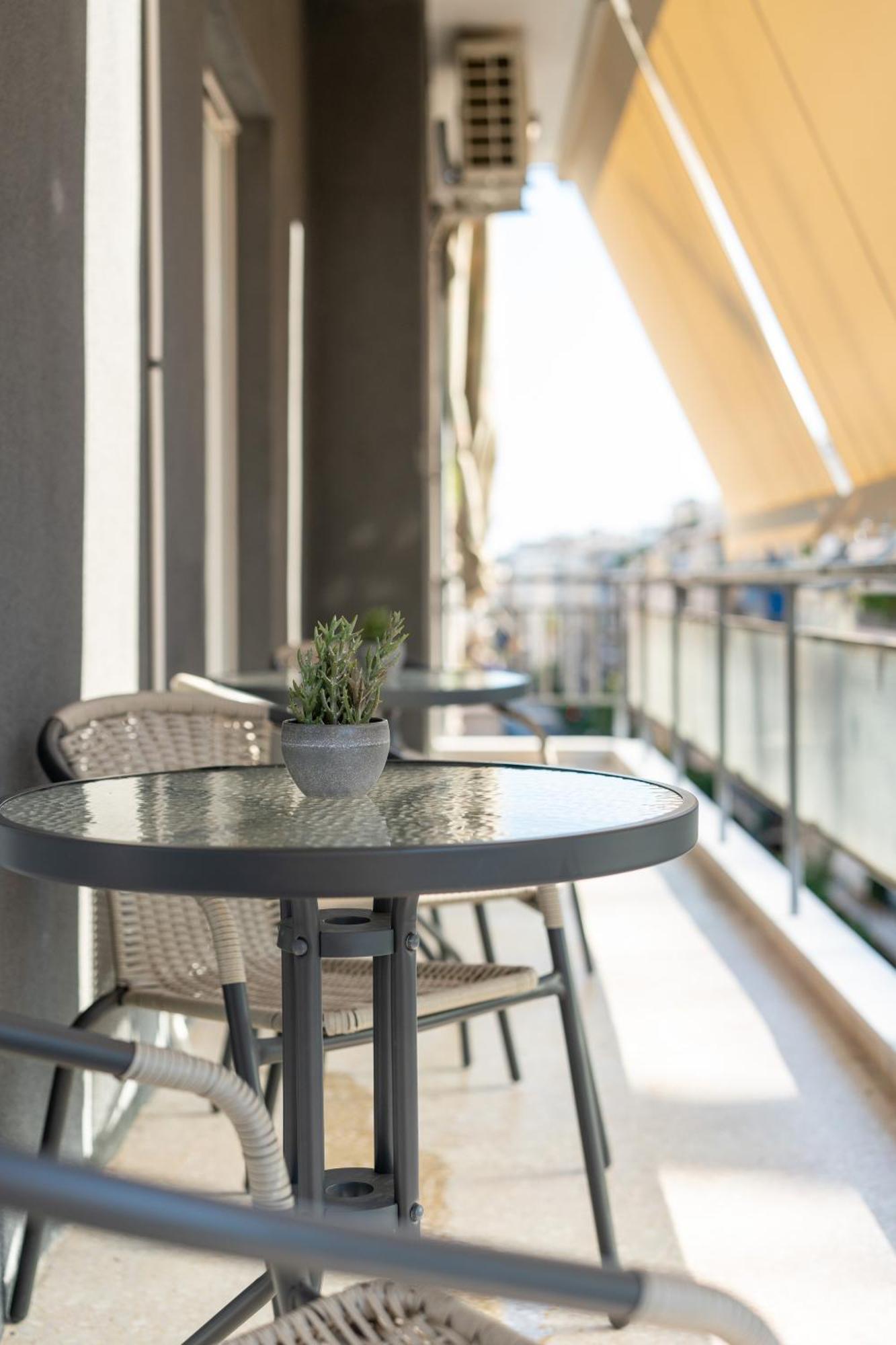 Luxury Apartment Next To The National Museum 아테네 외부 사진